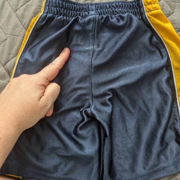 👉10/10$ Nike Basket short 3Y - Picture 2 of 4